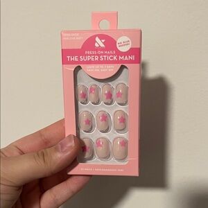 Olive & June Press On Nails